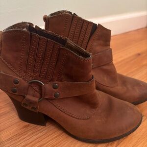 BOC boots 7.5 brown